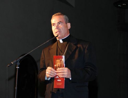 El Obispo diocesano Mons.D.Jesús Catalá Ibáñez